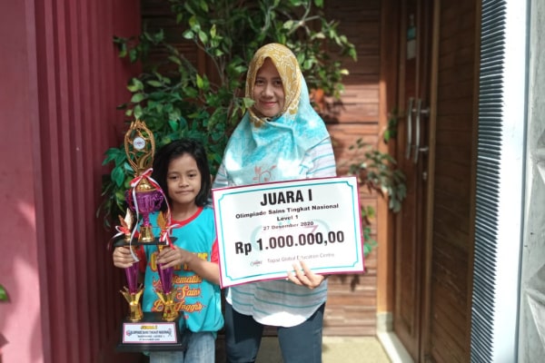 AMAYR RAHEESH AL MAKKI JUARA OLIMPIADE SAINS TINGKAT NASIONAL
