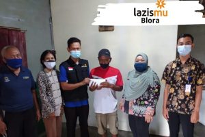 LAZISMU BLORA LUNASI TANGGUNGAN BIAYA RUMAH SAKIT Alm. SUPARDI