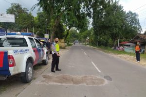 LAKALANTAS BUS VS SEPEDA MOTOR DI JALAN BLORA-NGAWEN