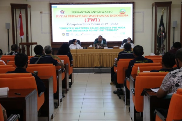 KETUA PWI JATENG TEKANKAN WARTAWAN KEDEPANKAN ASAS MORALITAS