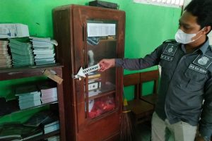 SMP MERDEKA NGAWEN DISASAR MALING, SEJUMLAH BARANG ELEKTRONIK RAIB