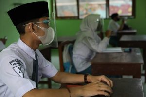 UJI COBA PTM, GANJAR INGATKAN SISWA PULANG SEKOLAH AGAR SELFIE