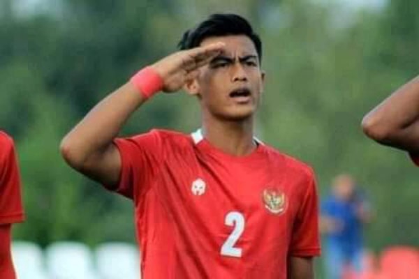 Foto arhan pemain bola