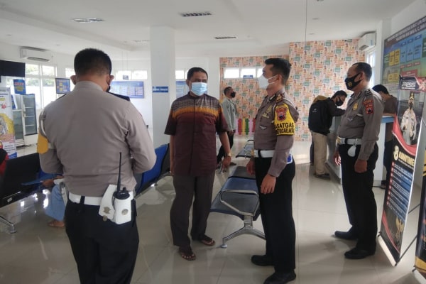 CEK PELAYANAN KANTOR SATPAS, KASAT LANTAS LAKUKAN SIDAK