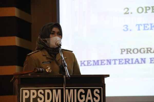 TRI YULI SETYOWATI HARAP BANYAK SDM YANG TERLATIH DI INDUSTRI MIGAS
