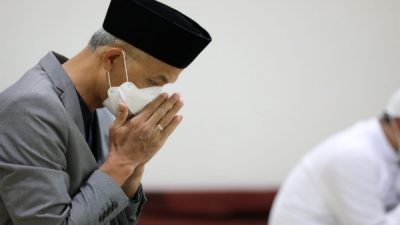 GANJAR KENANG MANGKUNEGARA IX MERUPAKAN SOSOK YANG GAUL