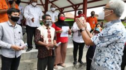 GANJAR KAGET, BURUH TANI DI KLATEN KEMBALIKAN BANSOS