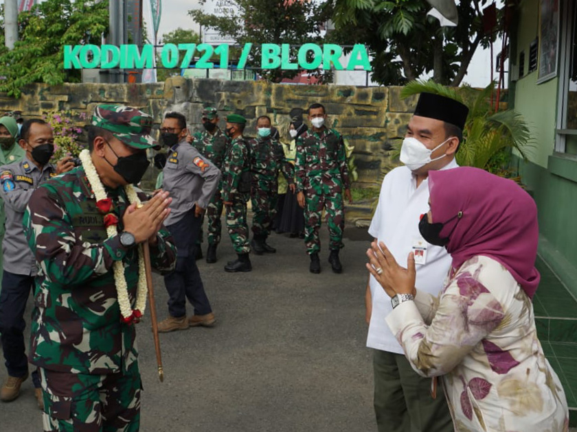 KUNJUNGI BLORA, PANGDAM TINJAU PELAKSANAAN PENANGANAN COVID-19