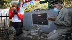 GANJAR ZIARAHI MAKAM SOEGIARIN, JURNALIS YANG SEBARKAN KEMERDEKAAN INDONESIA KE SELURUH DUNIA