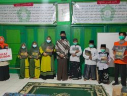 RUMAH ZAKAT SALURKAN 500 PAKET AL QUR’AN DI BLORA