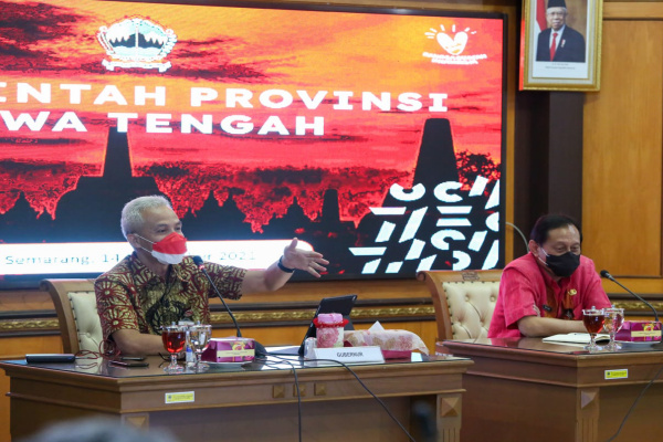 PERCEPATAN VAKSINASI, GANJAR MINTA VAKSIN DIKIRIM SEHARI LANGSUNG HABIS