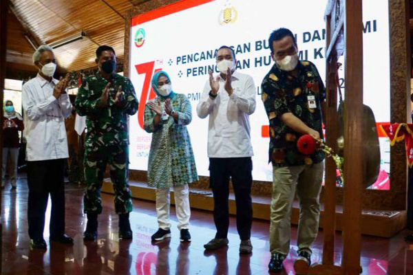 KAPOLRES BLORA DIKUKUHKAN SEBAGAI KETUM BULAN DANA PMI 2021
