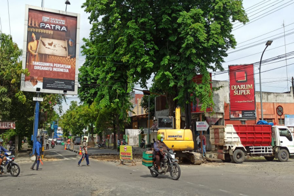 PEREMPATAN BIANDONO AKAN DI RIGID BETON