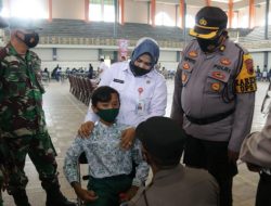 SWAB ANTIGEN BAGI GURU DAN VAKSINASI PELAJAR PASTIKAN PTM DI BLORA AMAN