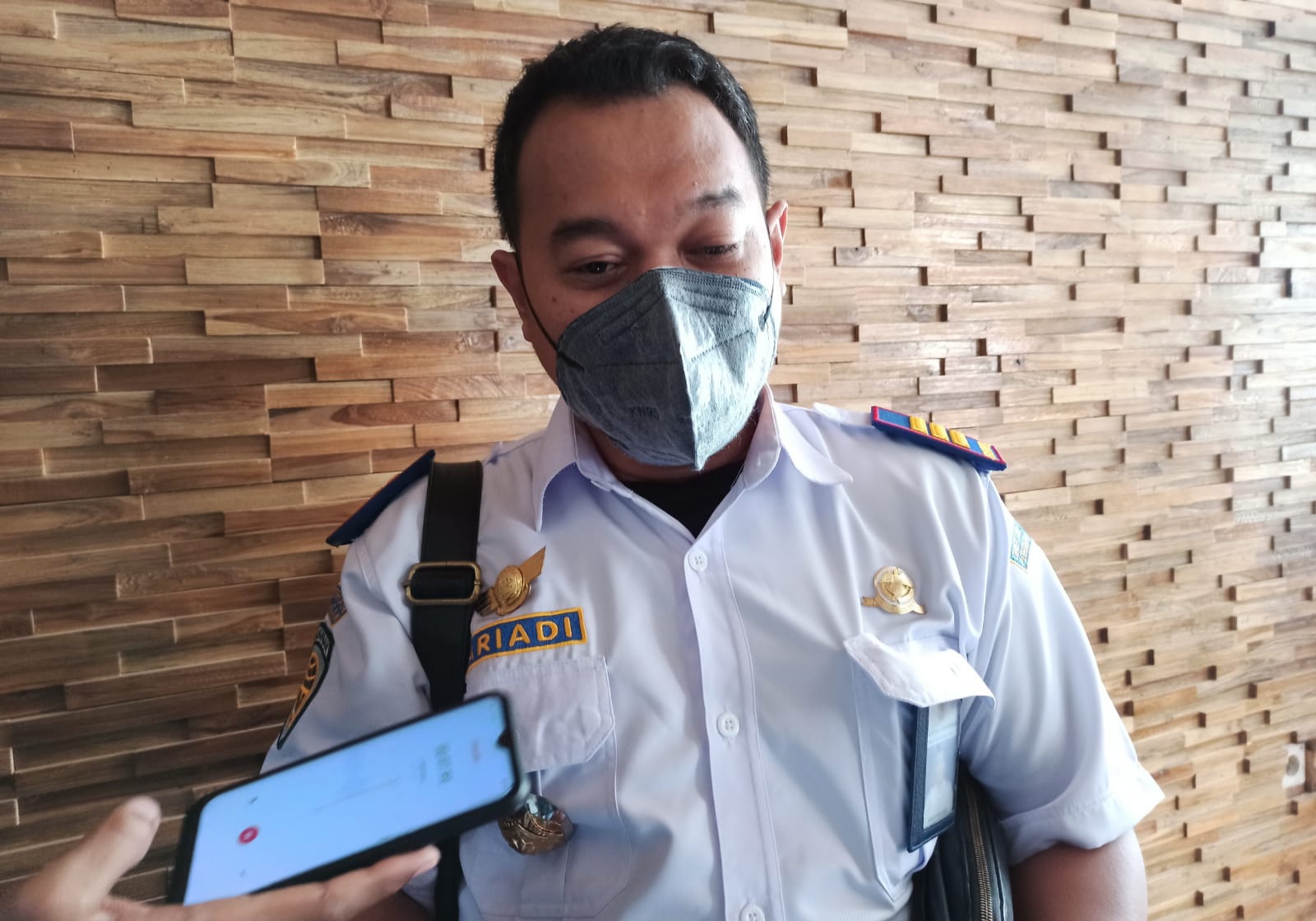 Kepala Unit Penyelenggara Bandar Udara (UPBU) Dewadaru yang membawai Bandara Ngloram, Ariadi Widiawan.