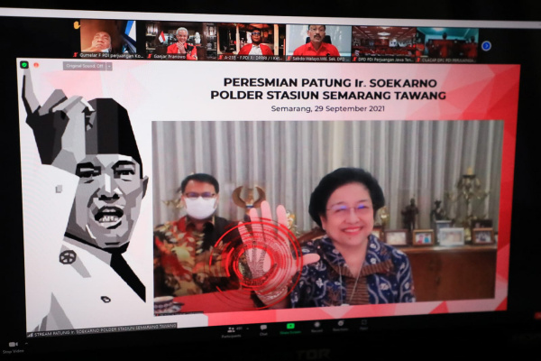 GANJAR RESMIKAN PATUNG SOEKARNA POLDER TAWANG