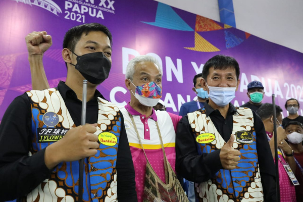 ATLET BILIAR JATENG RAIH MEDALI EMAS