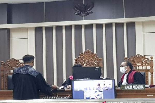 MANTAN BUPATI BLORA DISEBUT TERIMA DANA HASIL PUNGLI PASAR CEPU