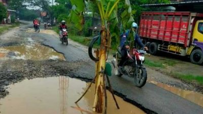 JALAN KUNDURAN-TODANAN RUSAK PARAH, GMM AKAN SUMBANG 7 RIT GROSOK