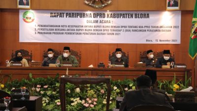 MENAKAR RISIKO UTANG PEMERINTAH DAERAH