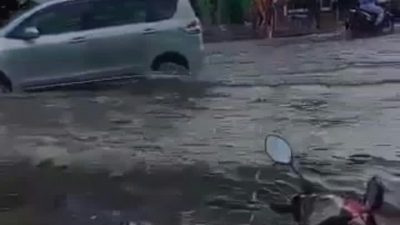 Sementara, Badan Penanggulangan Bencana Daerah (BPBD) Kabupaten Blora saat memantau lokasi kejadian melaporkan bahwa ada ratusan rumah yang terendam air, ketinggian hingga mencapai 50 cm dan tidak ada korban jiwa dalam kejadian tersebut.