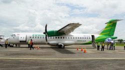 Penerbangan Pesawat Citilink rute Jakarta-Blora batal lantaran pintu darurat dibuka oleh salah seorang penumpang tanpa sepengetahuan kru pesawat.