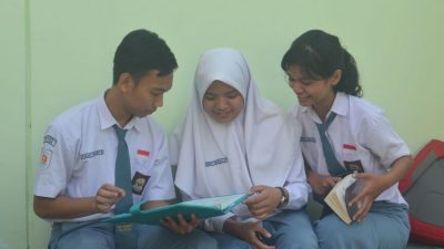 DPRD Kabupaten Blora 2019-2024 berjumlah 45 anggota. Mereka datang dari berbagai latar belakang pendidikan, baik dari lulusan SMA maupun Sarjana. Dan dari semuanya, 38% anggota merupakan lulusan SMA.