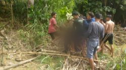 Ditemukan dua pemuda tewas di sungai turut Desa Dologan, Kecamatan Japah, Kabupaten Blora. Diketahui karena lari usai menonton orkes dangdut tak kunjung pulang sampai maghrib.