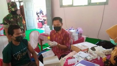 Badan Intelijen Negara Daerah (Binda) Jawa Tengah menggelar vaksinasi massal untuk pelajar, santri dan masyarakat di SMPN 4 Randublatung Desa Temulus, Kecamatan Randublatung, Kabupaten Blora.