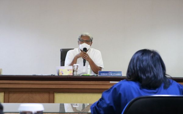 Direktur Utama (Dirut) Bank Jateng, Supriyatno bersikap tegas terhadap karyawannya yang lakukan tindak pidana perbankan. Ia menegaskan setiap karyawan yang melakukan tindakan tak terpuji akan berhadapan dengan hukum.