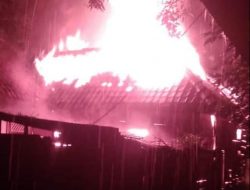 AKIBAT KORNSLETING LISTRIK, RUMAH DINAS ASPER BKPH KALONAN KPH TERBAKAR