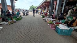 Beberapa pedagang di Pasar Sido Makmur Blora kehilangan barang dagangannya. Kasus tersebut tersebut terjadi sudah lebih dari dua minggu. Menurut laporan yang diterima dari beberapa pedagang masih mempertanyakan keamanan dari pihak pasar.