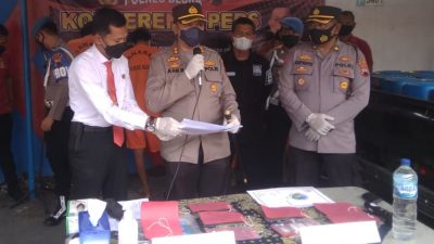 Polres Blora Polda Jawa tengah Lakukan Konferensi Pers guna mengungkap Kasus Narkoba, di Halaman Kantor Satlantas Polres Blora Jln. Pemuda. Yang di hadiri langsung oleh Kapolres Blora, AKBP Aan Hardiansyah.