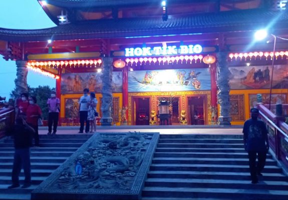 Tahun baru Imlek 2573, 2022 Masehi dikenal dengan tahun Macan Air. Di Tempat Ibadah Tri Dharma (TITD) Klenteng Hok Tik Bio Blora diperingati dengan cara sederhana, berhubung masih pandemi dan terbatas prokes.
