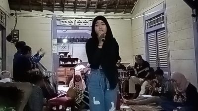 MASIH SMP SUDAH DILATIH KERONCONG