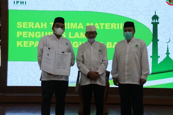 Arief Rohman masih menjabat sebagai Bupati Blora ini dilantik jadi Ketua Ikatan Persaudaraan Haji Indonesia (IPHI) Kabupaten Blora periode 2021-2026 yang terpilih secara aklamasi di akhir Oktober 2021 lalu.