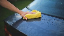 TIPS DAN TRIK CUCI MOBIL AGAR CAT TIDAK TERGORES