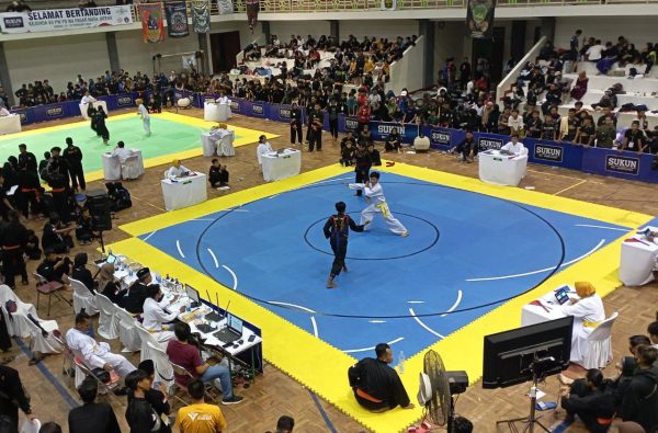 Pertandingan dalam ajang Kejuaraan Daerah (Kejurda) ke VII Pencak Silat NU Pagar Nusa masih berlangsung malam ini, Selasa (15/3). Para pendekar dari 35 Kabupaten/Kota se-Jawa Tengah harus mengeluarkan seluruh tenaga untuk menumbangkan lawan.