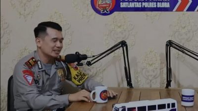 CARA BARU POLISI BERI EDUKASI TERTIB LALU LINTAS DENGAN PODCAST