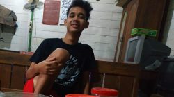 Lulusan Sarjana Universitas Islam Negeri (UIN) Walisongo Semarang, Abdul mengeluh tentang sulitnya cari pekerjaan di Blora. Ia merasa di daerah Blora minim sekali lowongan pekerjaan.