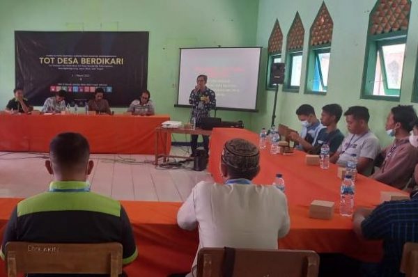 Sebanyak 25 pemuda Desa Nglarohgunung, Kecamatan Jepon, Kabupaten Blora mengikuti Training Of Trainer (TOT) Desa Berdikari, diselenggarakan oleh Bumdes Eka putra Sejahtera dan Lumbung Kreasi Nusantara (LKN).