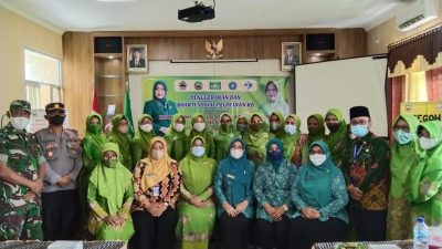 PERINGATI HARLAH KE 76, PC MUSLIMAT NU BLORA GELAR BAKTI SOSIAL PELAYANAN KB