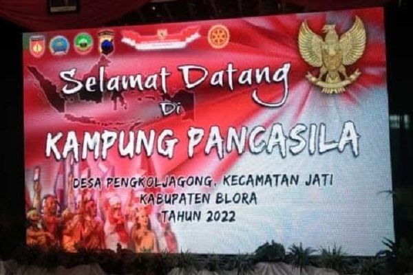 Kampung Pancasila di Desa Pengkoljagong, Kecamatan Jati, Blora dilounching hari ini (26/3). Berbagai kegiatan digelar untuk memeriahkan acara tersebut. Mulai lomba foto jurnalistik, Pagelaran Wayang Kulit, Kunjungan ke UMKM, Lomba Mural dan lainnya.