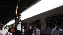 Perantau asal Jawa Tengah yang bekerja di Jakarta Raya atau Jabodetabek melakukan mudik gratis lebaran tahun 2022. Gubernur Jateng, Ganjar Pranowo melepas 320 pemudik menggunakan kereta api. Sebelumnya, Kamis (28/4) ia melepas 5.748 pemudik menggunakan 126 bus.