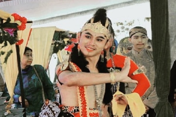 Kecintaannya terhadap dunia tari membawa Negro Plangton Firdaaus membawanya meraih segudang prestasi. Mulai Putera Puteri Tari Indonesia 2021, juara 1 Dance Cardinal Artcultur, juara 1 tari kerakyatan, juara 2 FLS2N tari kreasi, koreografer Barong Blora terbaik, penyaji seni tater terbaik Se-DIY, Jateng dan Jatim.