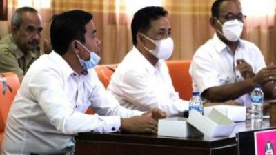 TAK ADA LANDASAN HUKUM, STAF KHUSUS BUPATI BUBAR