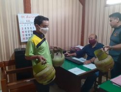 AKSI NEKAT PRIA BOJONEGORO CURI PERABOTAN DI CEPU