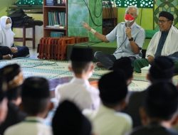 NGABUBURIT BARENG SANTRI PONPES ILYAS