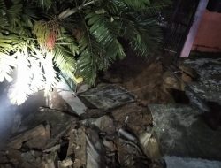 TANAH LONGSOR SEDALAM LIMA METER ANCAM PEMUKIMAN WARGA MLANGSEN