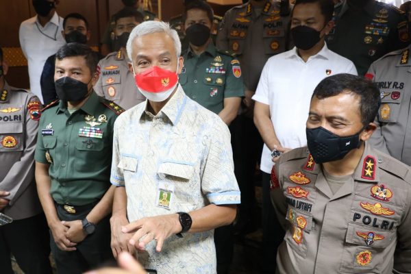 Tidak adanya penambahan kasus Covid-19 pasca Ramadhan mengindikasikan Pandemi Covid-19 di Jawa Tengah kian membaik. Bahkan menurut Gubernur Ganjar, peralihan status Pandemi menjadi Endemi tinggal menunggu pernyataan saja.